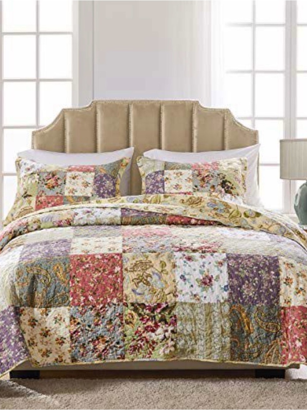 Patchwork Floral Quilt Set in Multi-Color - Picture 2 of 4